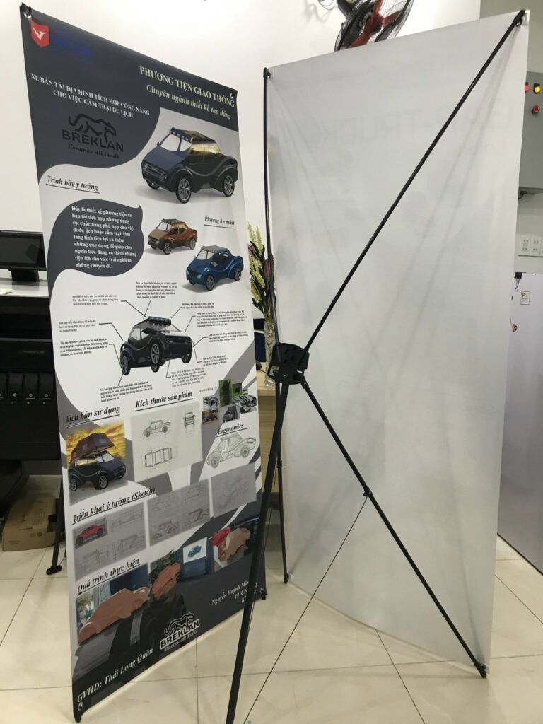 Ứng dụng của in Standee Giá Rẻ trong Quảng Cáo 2 In Standee Giá Rẻ chữ X được sản xuất trực tiếp tại Nhà in Phát