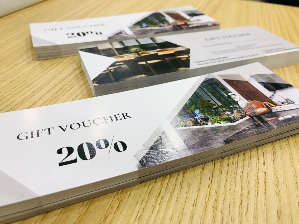 In Nhanh Gift Voucher- in voucher là gì? 3 IN NHANH GIFT VOUCHER GIẤY C300 TẠI NHÀ IN PHÁT