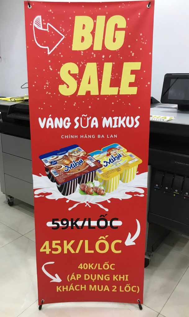 In Poster hay In Standee? 2 In Standee Quận Bình Thạnh tại Nhà in Phát
