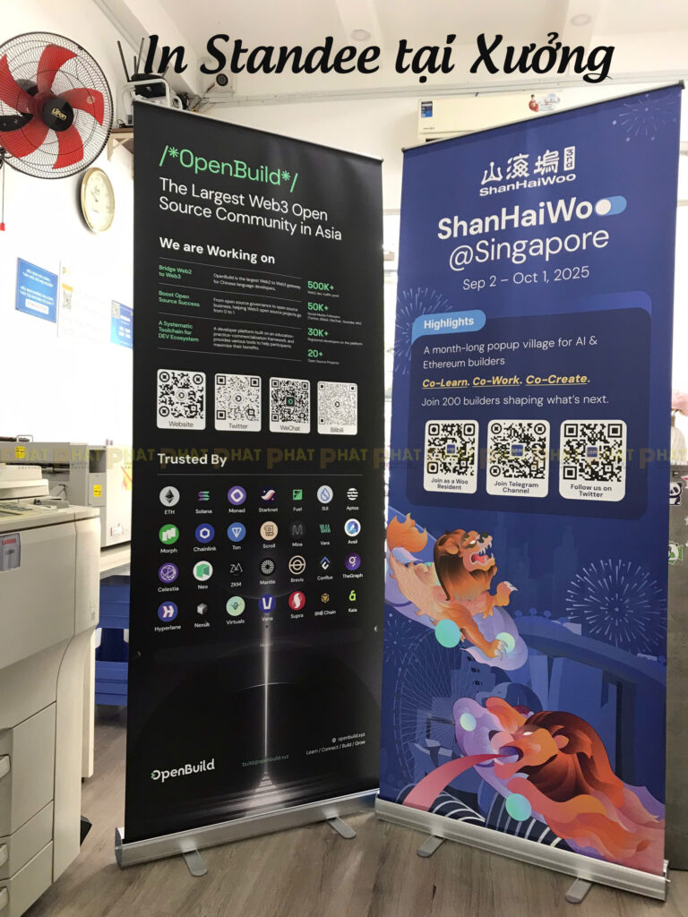 Xu Hướng Thiết Kế và In Standee Poster 3 Xu Hướng In Standee Poster Cho Hội Nghị Trung Tâm Thương Mại - In Standee Hộp Cuốn tại Nhà in Phát